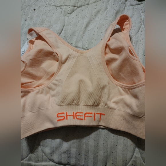 SHEFIT real support seamless bra with free bag - Picture 3 of 5